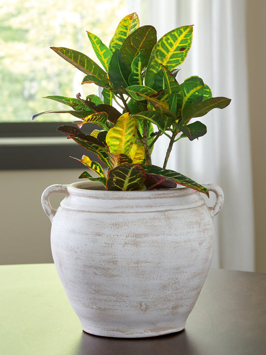 Meadie Vase - Smokey Mountain Furniture (NC)