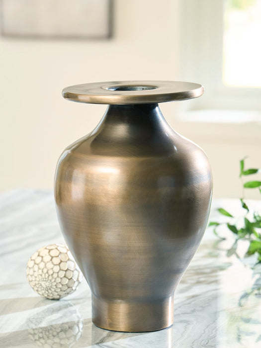 Fedorleigh Vase - Smokey Mountain Furniture (NC)
