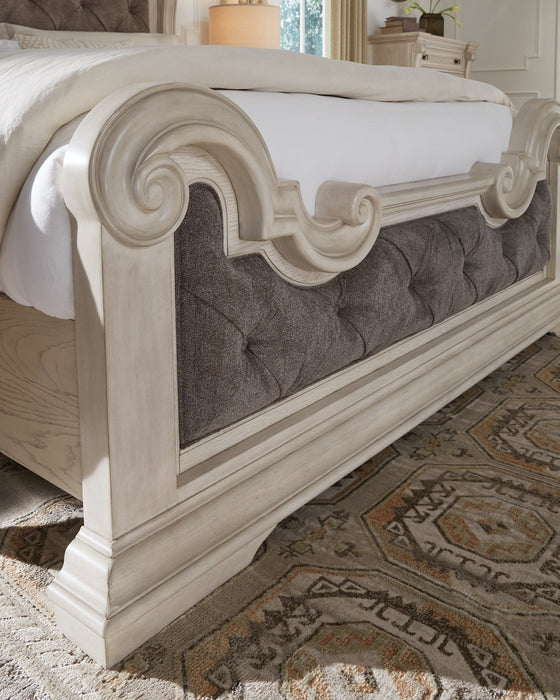 Bruchandi Upholstered Bed - Smokey Mountain Furniture (NC)