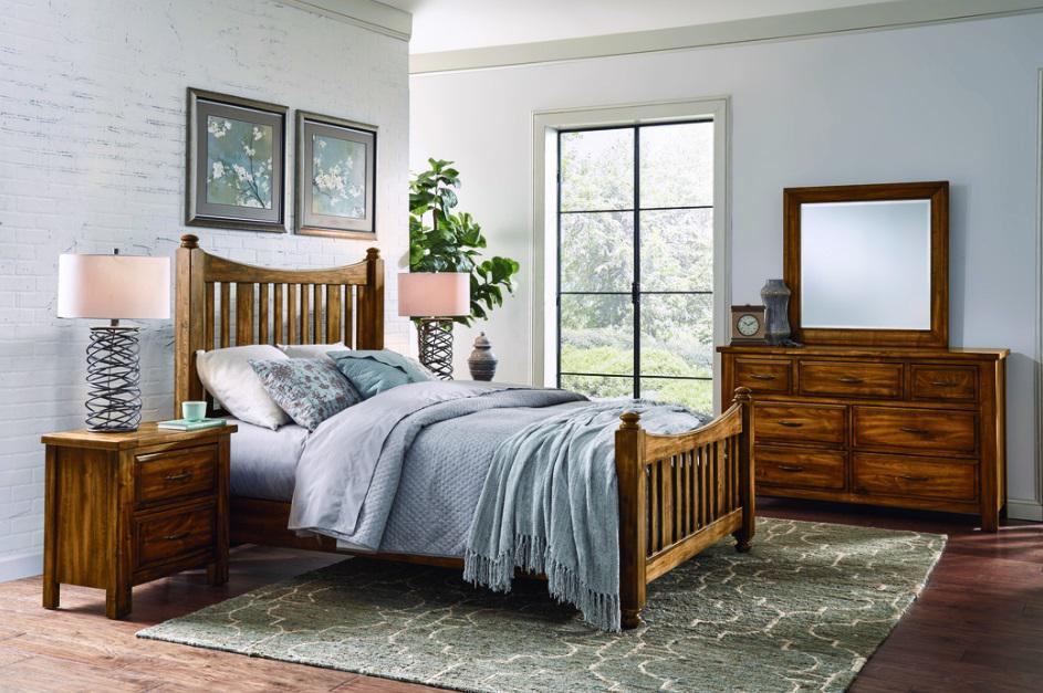 Vaughan-Bassett Maple Road Queen Slat Poster Bed  in Antique Amish